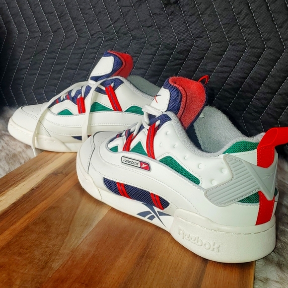 Mens Reebok shoes - Picture 2 of 7